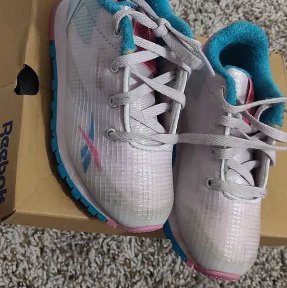 Used Reebok - Picture 2 of 3